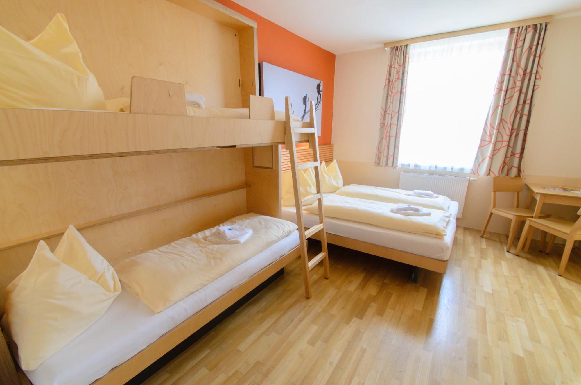 Quadruple Room,1227172685:JPEG