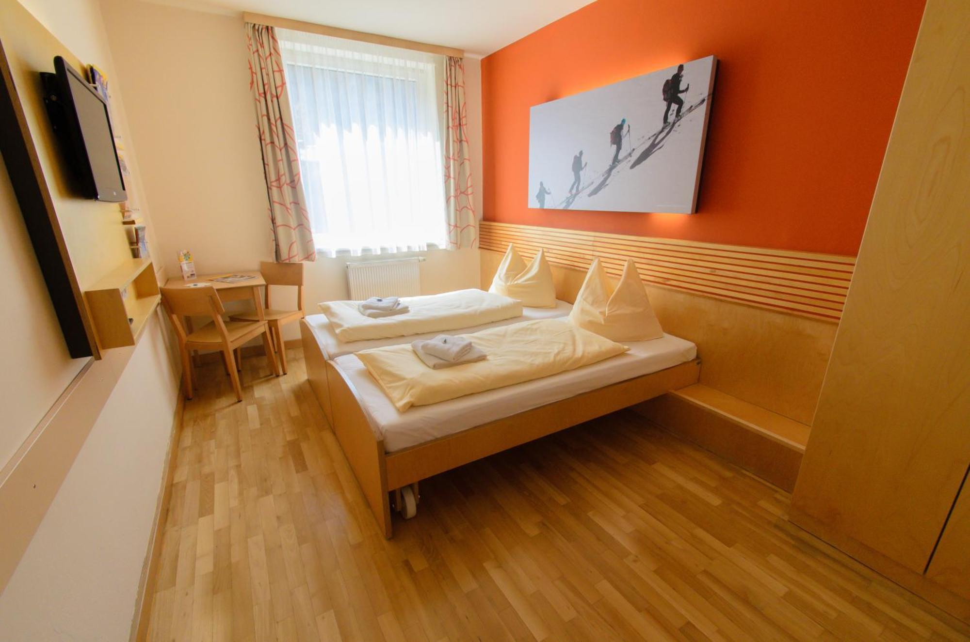 Single Room,1227174575:JPEG